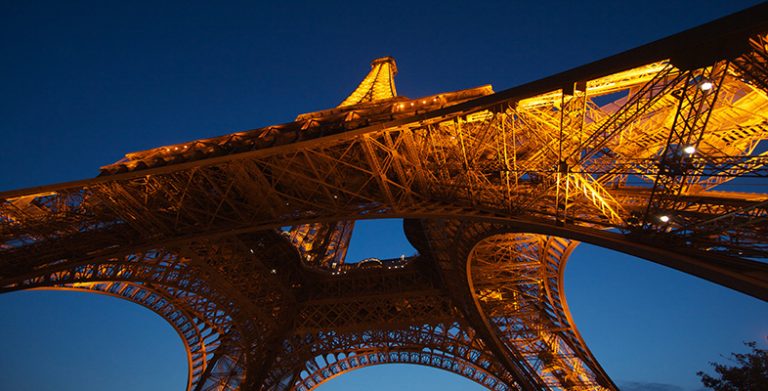 Wide-angle Eiffel Tower from the lengthy queue